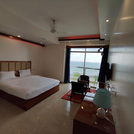 Hotel Sea Moon Koks Badźar Zewnętrze zdjęcie