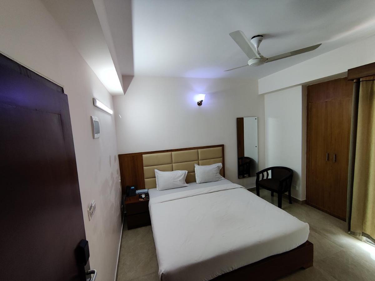 Hotel Sea Moon Koks Badźar Zewnętrze zdjęcie