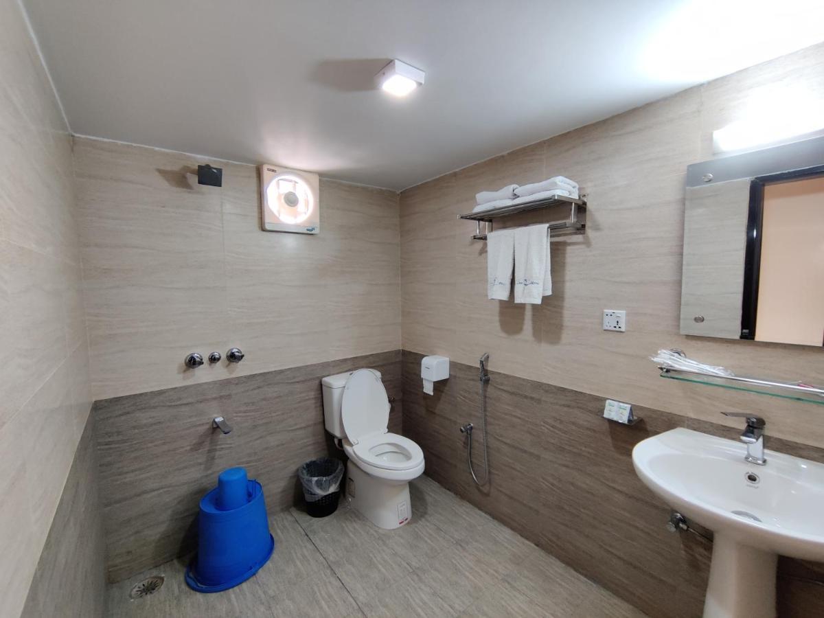 Hotel Sea Moon Koks Badźar Zewnętrze zdjęcie