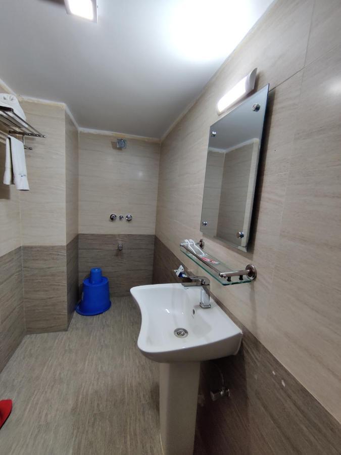 Hotel Sea Moon Koks Badźar Zewnętrze zdjęcie